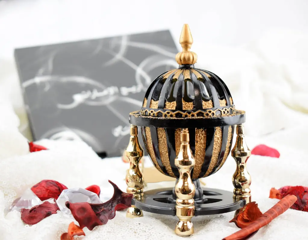 4 Pillar Resin Dome Style Incense Bakhoor Burner - Black